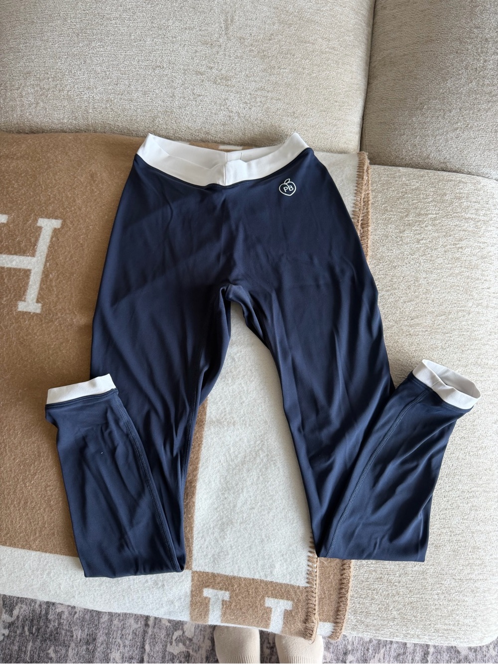 Pcheebum Performance Leggings with White Waistband